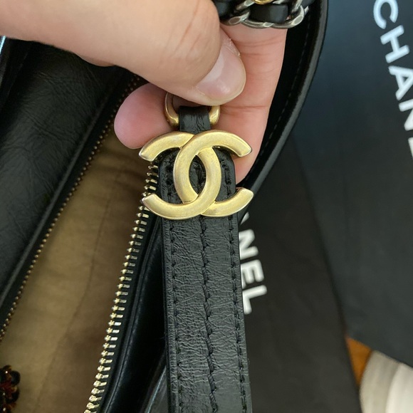❌SOLD❌CHANEL Gabrielle Medium Hobo - Picture 6 of 8
